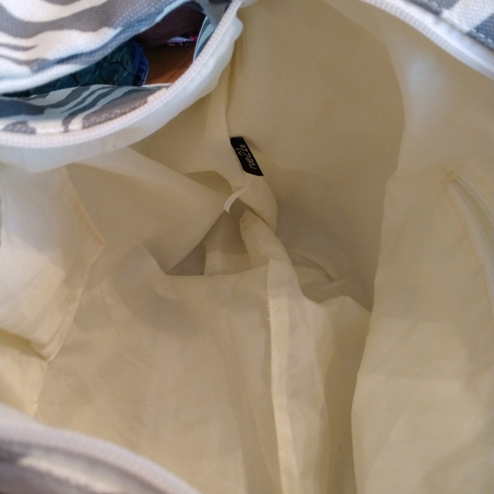 Bag from Rue21 - Picture 2 of 2
